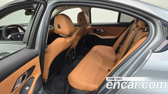 BMW 3-Series 3 серия (G20) — Фото автомобиля 10