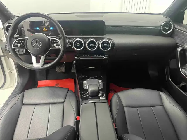 Mercedes-Benz Mercedes-Benz A-Class 2022 A 180 L Sport Sedan — Фото автомобиля 8