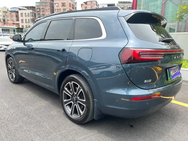 Aito M7 — Фото автомобиля 6