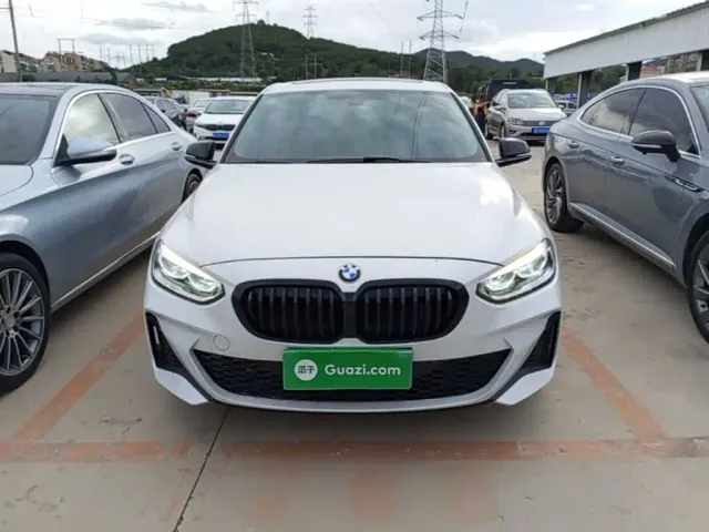 BMW 1 Series — Фото автомобиля 2