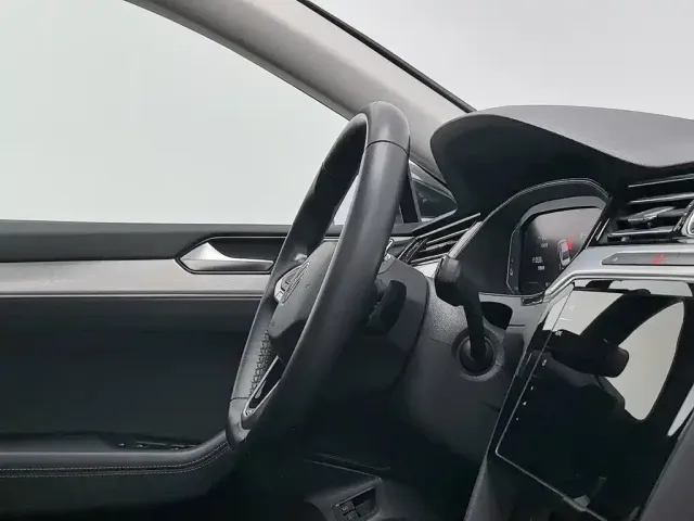 Volkswagen Magotan GTE Plug-in Hybrid 2022 GTE Luxury — Фото автомобиля 22