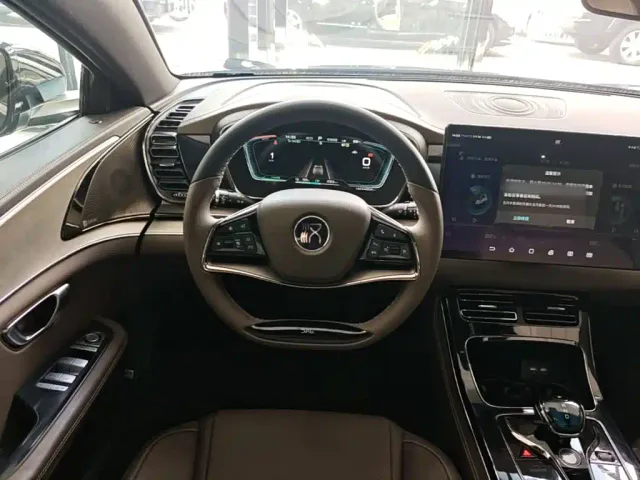 BYD Han — Фото автомобиля 10