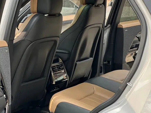 Land Rover Range Rover Sport — Фото автомобиля 19