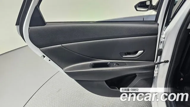 Hyundai AVANTE Avante (CN7) — Фото автомобиля 25