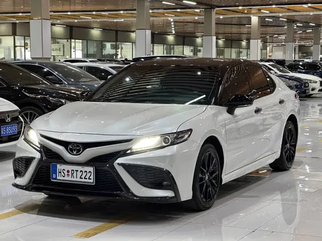 Фотография автомобиля — Toyota Camry