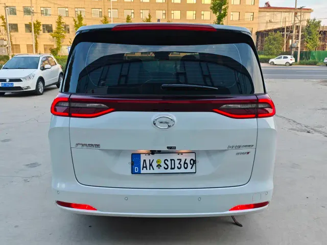 GAC Trumpchi M6 — Фото автомобиля 8