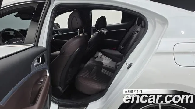 Genesis G70 New — Фото автомобиля 17