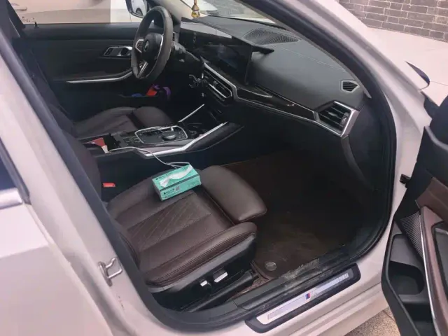 BMW BMW 3 Series 2023 325Li M Sport Package — Фото автомобиля 8