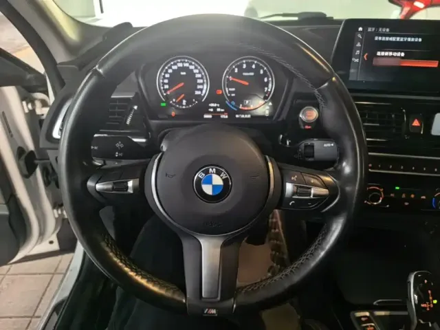 BMW BMW 1 Series 2021 Facelift 125i M Sport Shadow Edition — Фото автомобиля 10