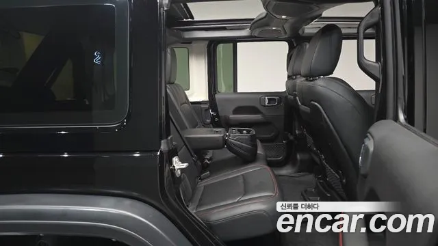 Jeep Wrangler JL — Фото автомобиля 17