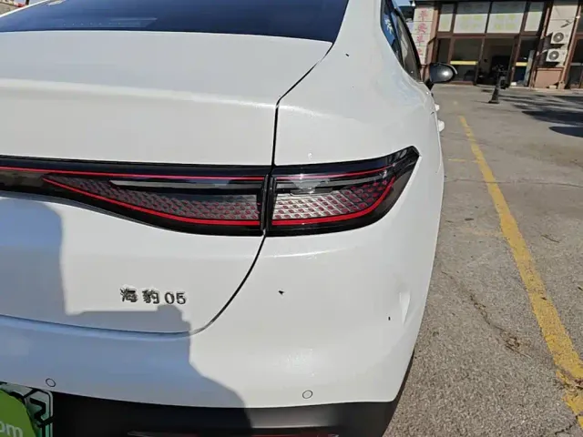 BYD Seal 05 DM-i — Фото автомобиля 7