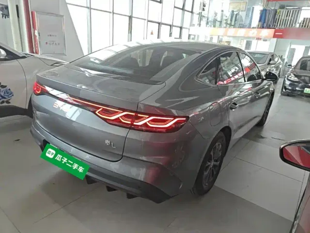 BYD Qin L — Фото автомобиля 6