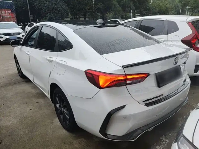 Buick Verano — Фото автомобиля 4