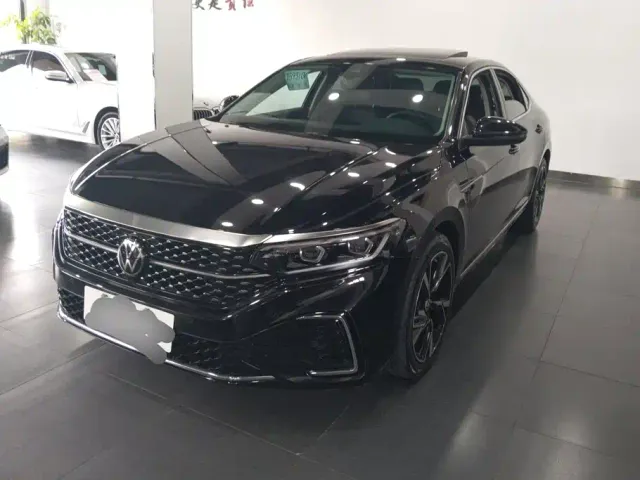 Фотография автомобиля — Volkswagen Passat