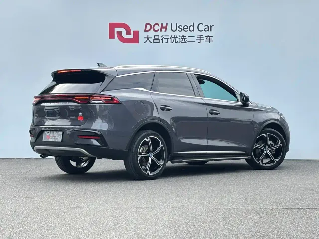 BYD Tang — Фото автомобиля 4