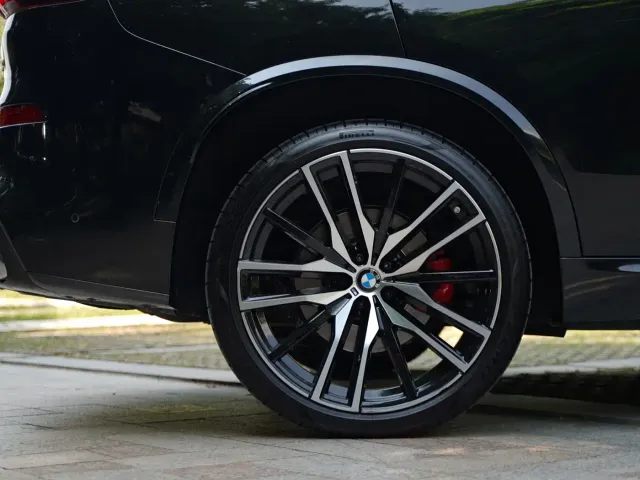 BMW X5 — Фото автомобиля 9