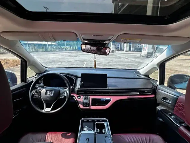 Honda Elysion — Фото автомобиля 11