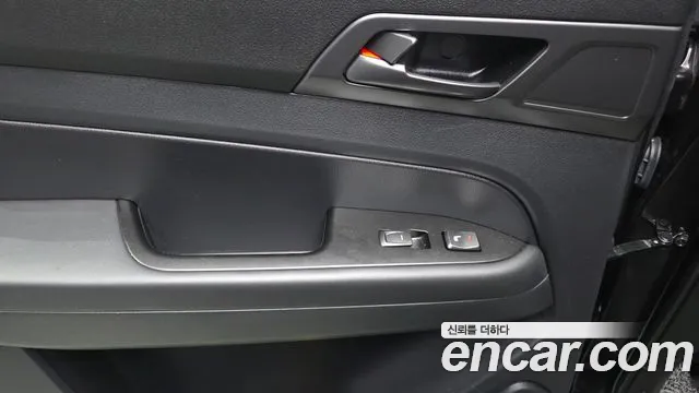 KG_Mobility_Ssangyong Rexton Новый Rexton Sport Khan Дизель 2.2 4WD — Фото автомобиля 17
