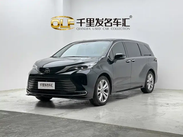 Фотография автомобиля — Toyota Sienna