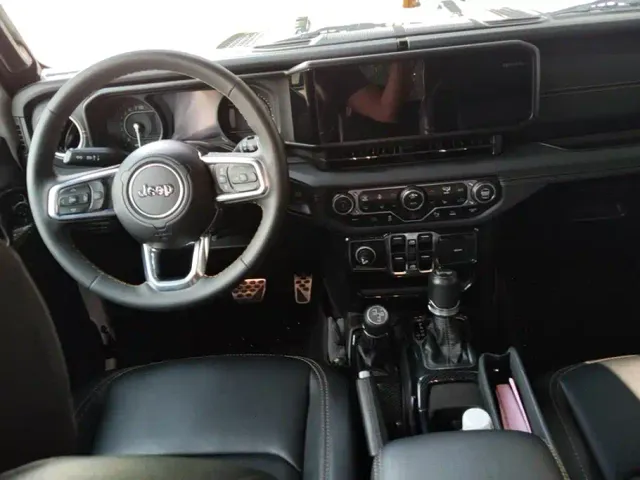 Jeep Wrangler 4xe — Фото автомобиля 12