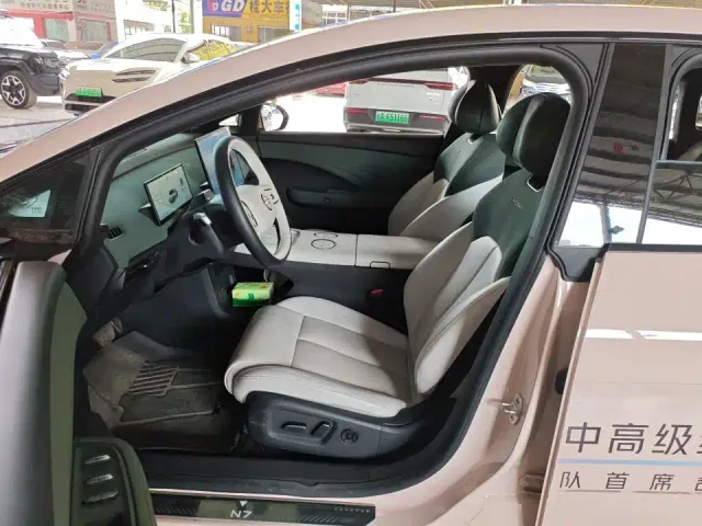 Nissan N7 — Фото автомобиля 5