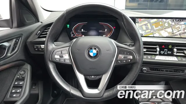 BMW 1 Series F40 — Фото автомобиля 20