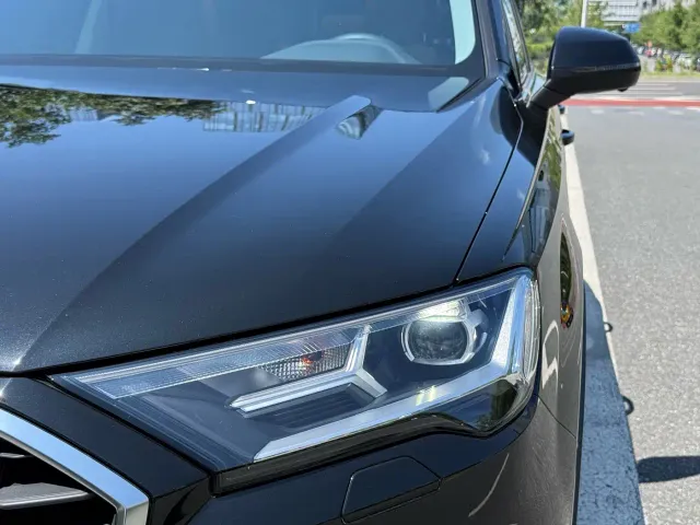 Audi Q7 — Фото автомобиля 8