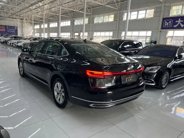 Volkswagen Passat — Фото автомобиля 7