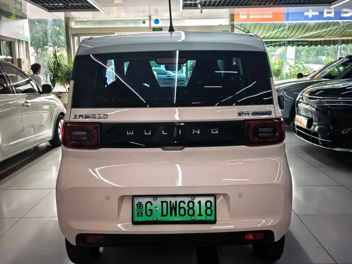 Wuling Motors Hongguang MINIEV 2022 Macaron Premium LFP — Фото автомобиля 5