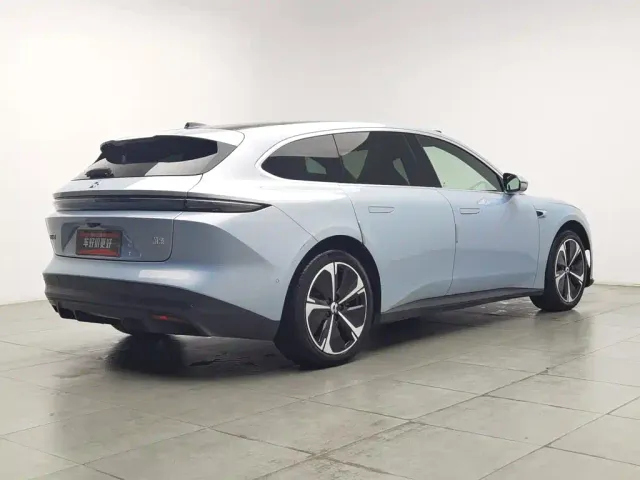 Nio ET5 Touring — Фото автомобиля 2