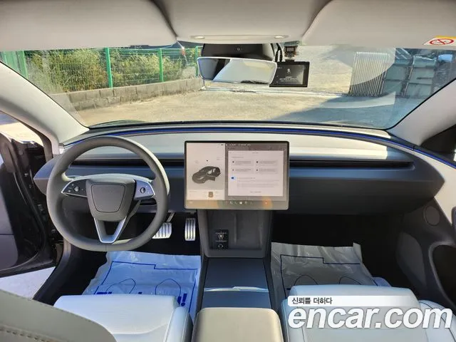 Tesla Model 3 — Фото автомобиля 7