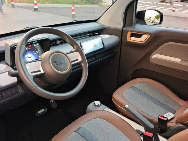 Wuling Hongguang Mini EV — Фото автомобиля 11