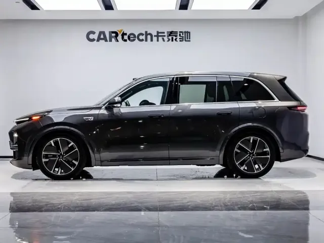 Li Auto L8 — Фото автомобиля 4