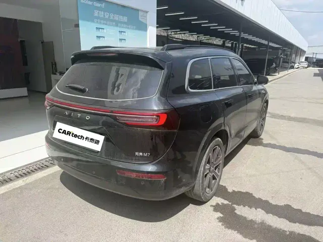 Aito M7 — Фото автомобиля 12