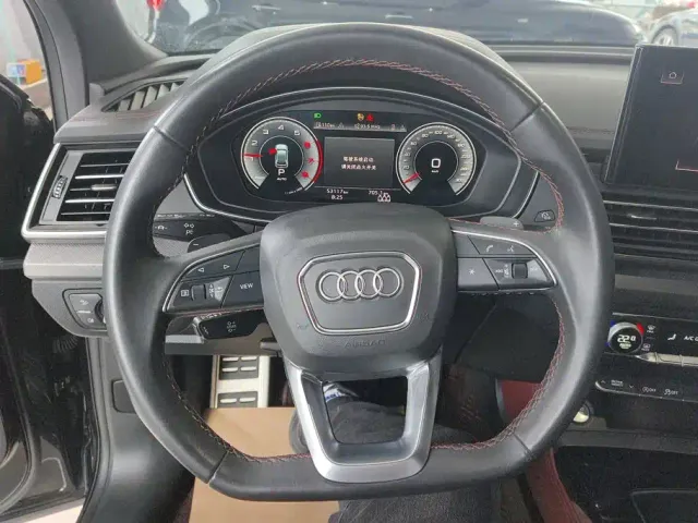 Audi Q5L — Фото автомобиля 15