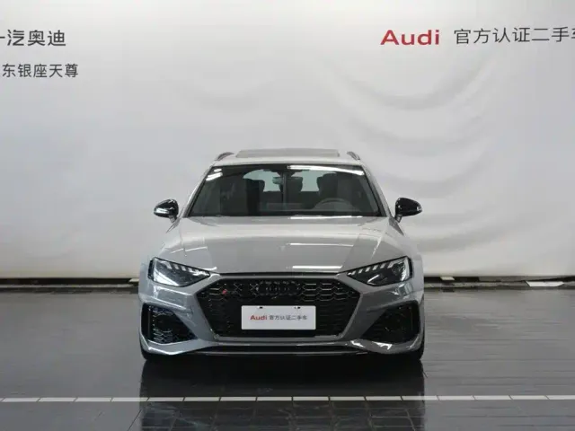 Audi RS 4 — Фото автомобиля 2