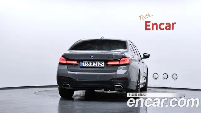 BMW 5-Series — Фото автомобиля 3