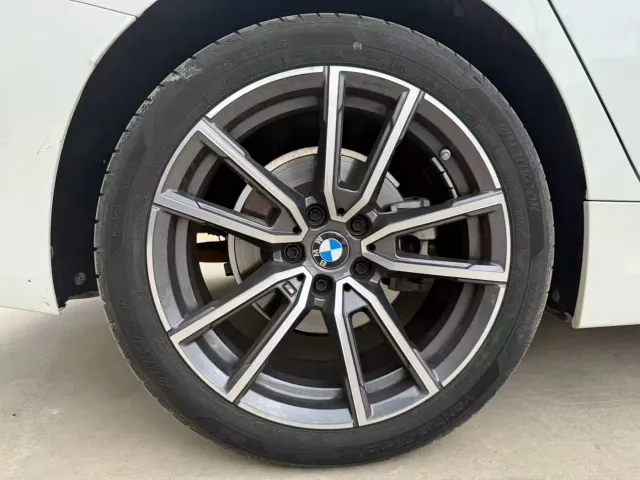 BMW 3 Series — Фото автомобиля 17