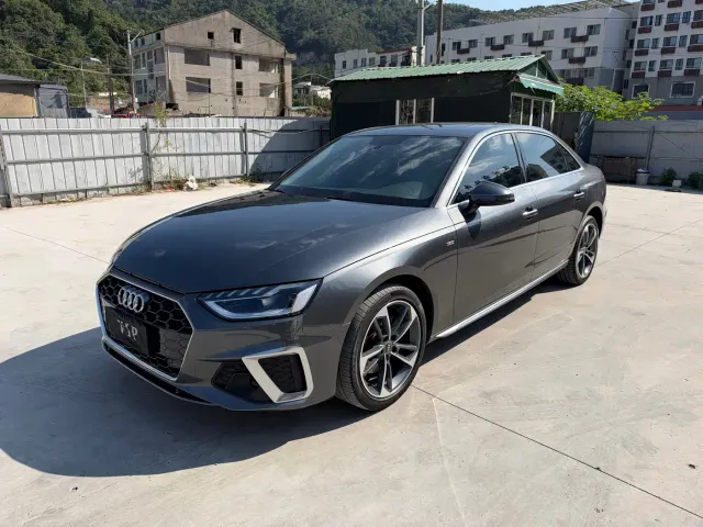 Фотография автомобиля — Audi A4L