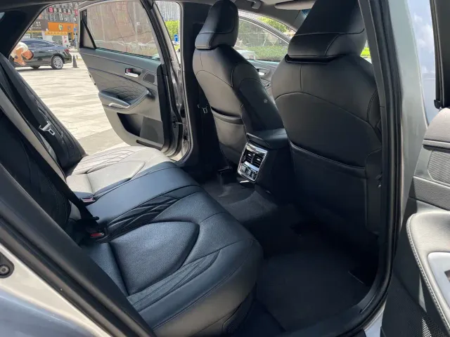 Toyota Avalon — Фото автомобиля 12
