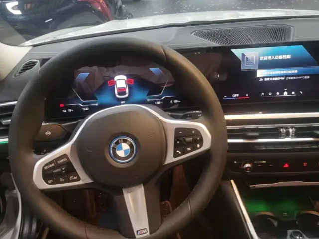 BMW i3 — Фото автомобиля 12