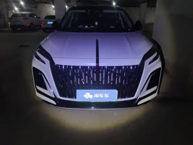 Hongqi HS3 PHEV — Фото автомобиля 2