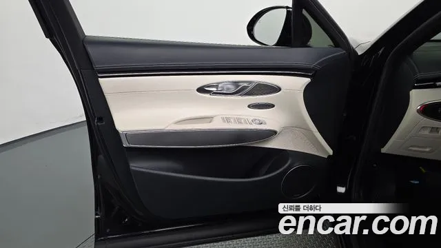 Genesis GV70 Electrified GV70 — Фото автомобиля 13