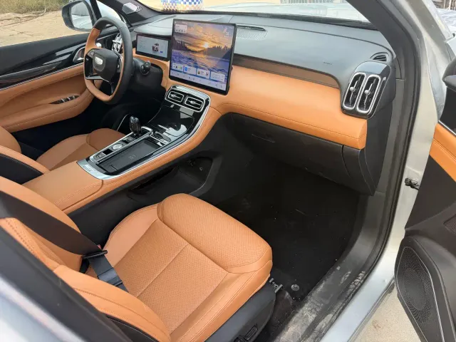 Geely Boyue L — Фото автомобиля 13