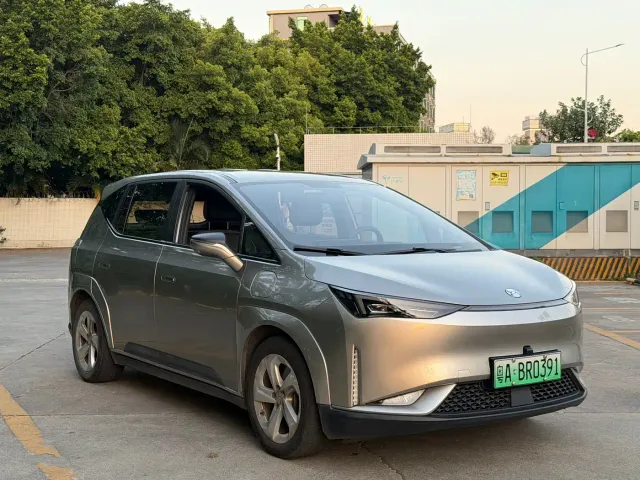 Hycan Z03 — Фото автомобиля 2