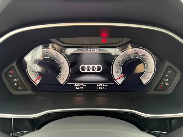 Audi Q3 — Фото автомобиля 12