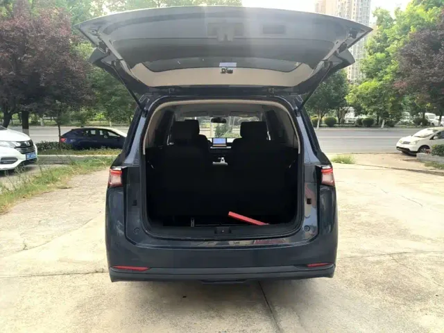 Wuling Jiachen — Фото автомобиля 18