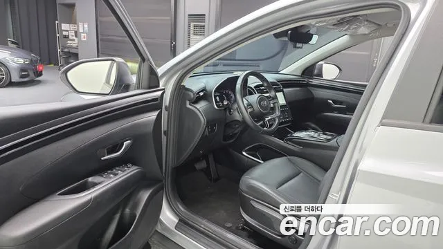 Hyundai Tucson Tucson (NX4) Дизель 2.0 2WD — Фото автомобиля 10