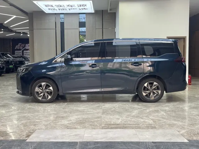 GAC Trumpchi Trumpchi M6 2021 270T DCT Luxury Edition (7-Seater) — Фото автомобиля 4