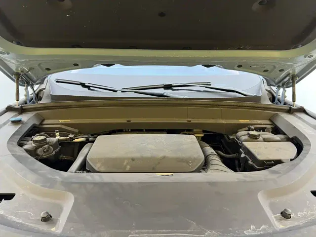 Li Auto L9 — Фото автомобиля 9